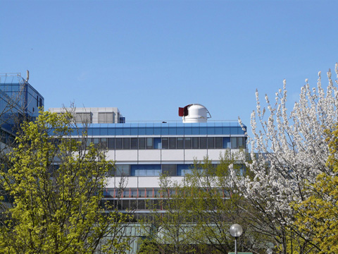 Kuppel auf dem Unidach